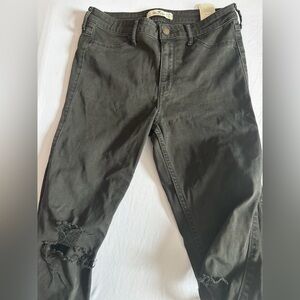 Hollister Women's Skinny Jeans in Black 7L